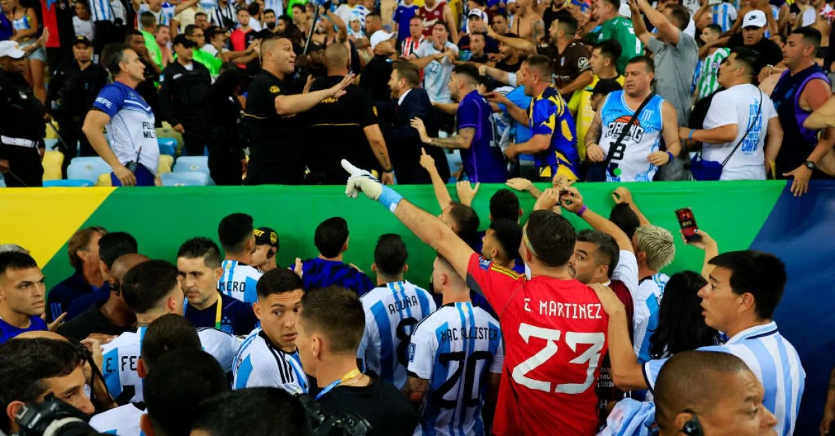 Бразилія - Аргентина, битва фанатів