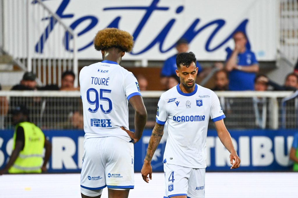 ოსერი vs პსჟ - უყურე კვარას თამაშს setantasports.com-ზე | Setanta Sports